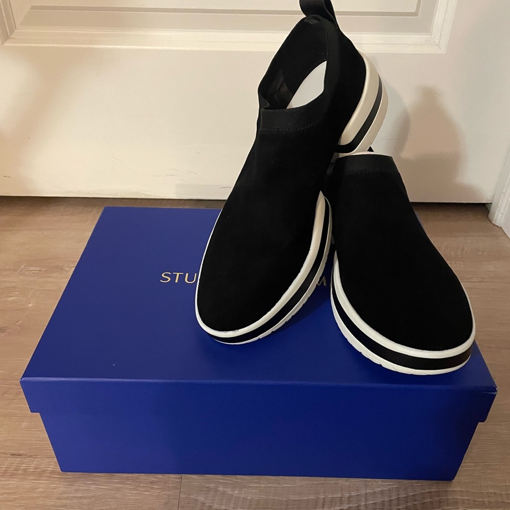 NIB Stuart Weitzman 8.5 Black Suede sneakers